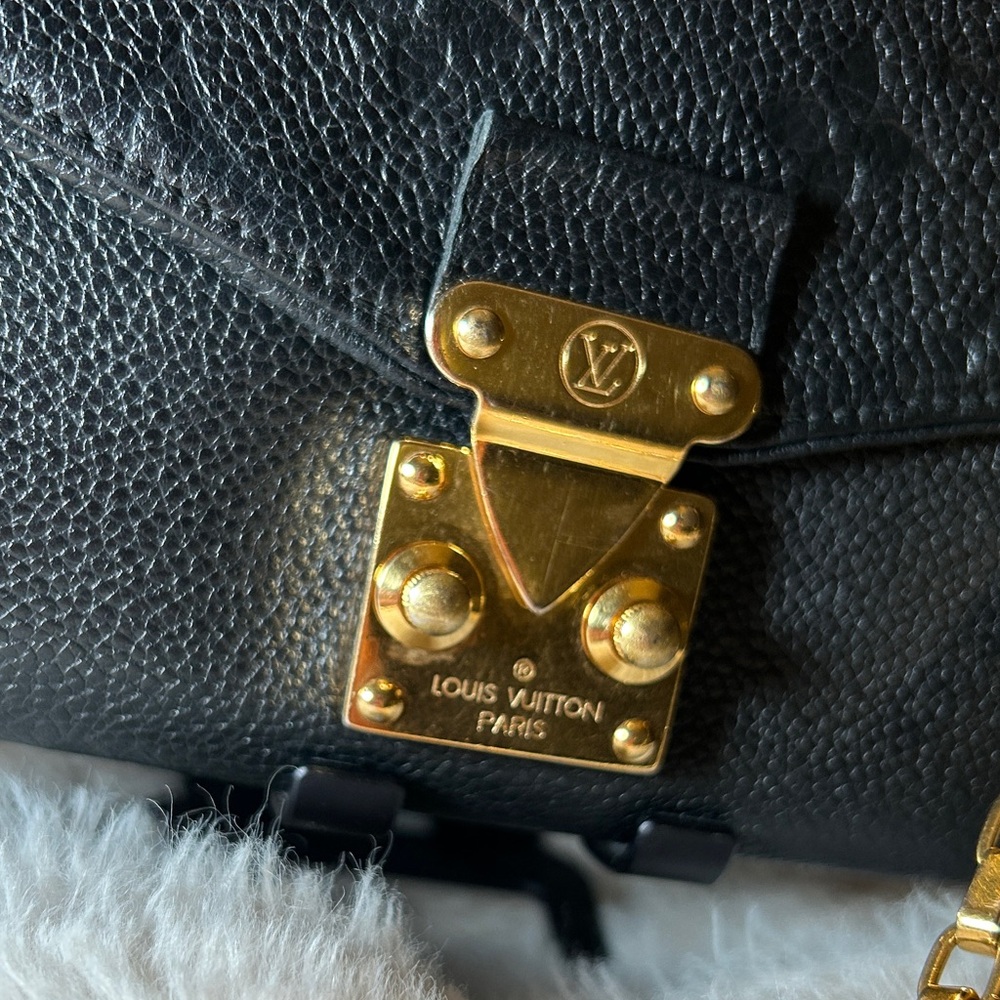 337. Louis Vuitton Saint Germain Pochette in Black Monogram Empreinte leather - Picture 2 of 14